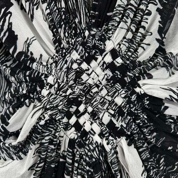 RARE Vivienne Tam Mesh Top Size P (XS) Black White Abstract Geo Y2K Runway Knot0 - Picture 11 of 13